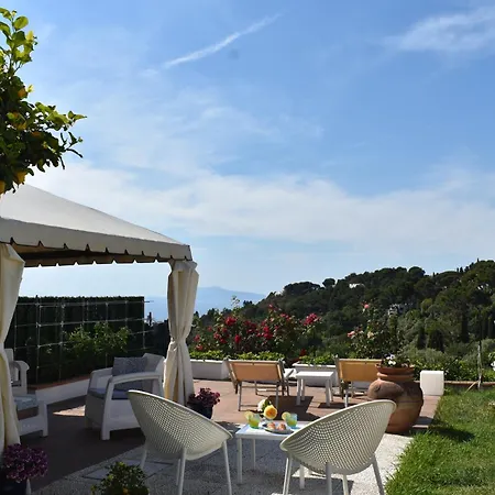 Cristina Nocleg ze śniadaniem Anacapri (Isola di Capri)